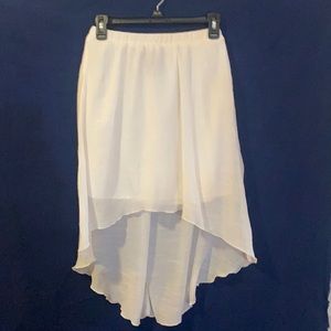 Light and flowing skirt